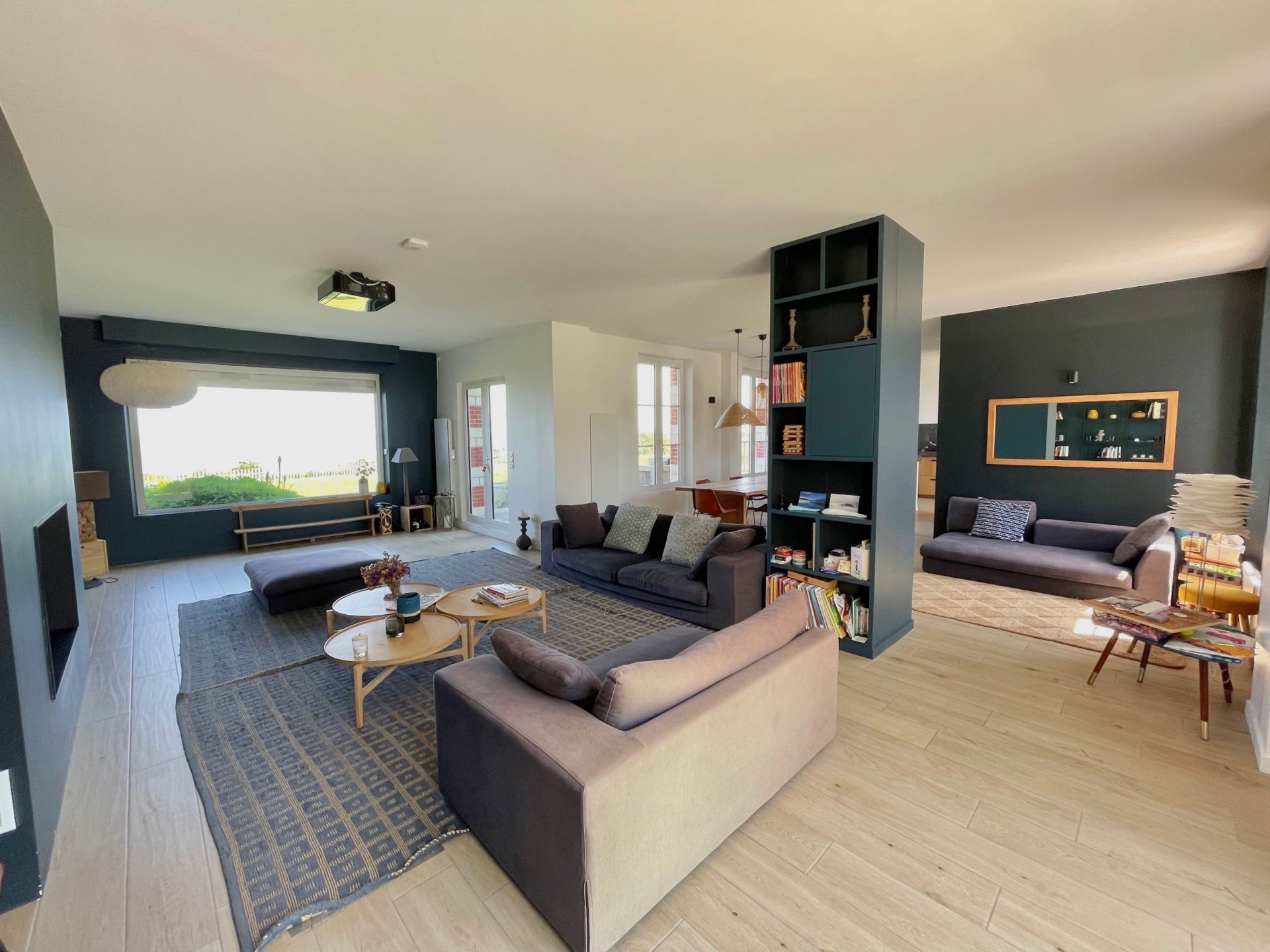 house 13 Rooms for seasonal rent on MERVILLE FRANCEVILLE PLAGE (14810)