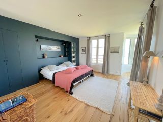house 13 Rooms for seasonal rent on MERVILLE FRANCEVILLE PLAGE (14810)
