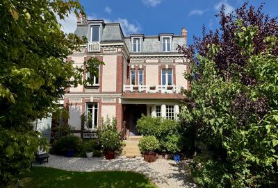 Vente Maison bourgeoise Mont-Saint-Aignan 9&nbsp;Pièces 242&nbsp;m²