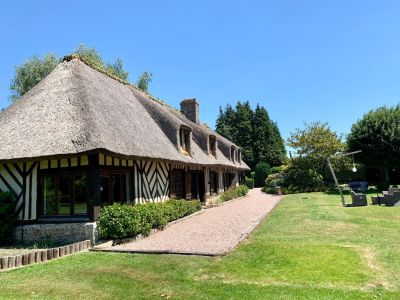 Rental Property Genneville 10 Rooms 230 m²