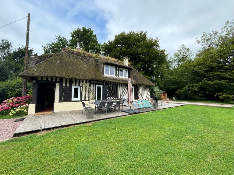 thatched cottage 5 Rooms for seasonal rent on BONNEBOSQ (14340)