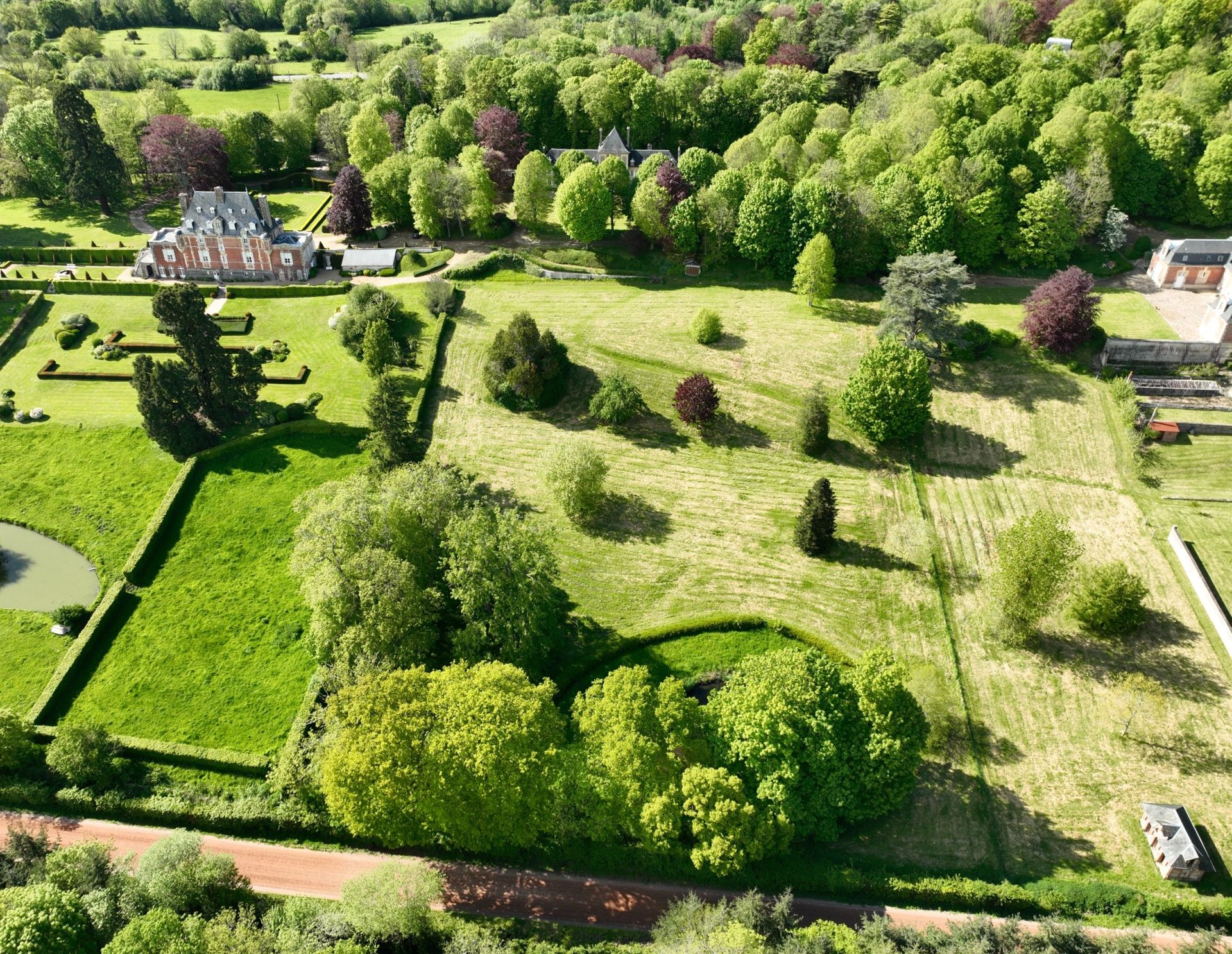 house 16 Rooms for sale on TROUVILLE SUR MER (14360)