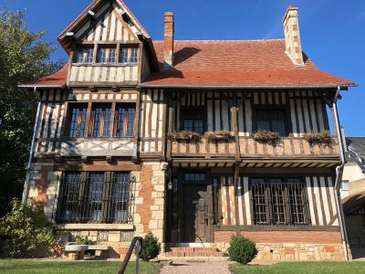 maison 11 Pièces en vente sur DEAUVILLE (14800) Vente Maison Deauville 11 Pièces 300 m²