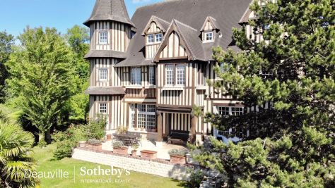 manoir 12 Pièces en vente sur TROUVILLE SUR MER (14360) Vente Manoir Trouville-sur-Mer 12 Pièces 400 m²