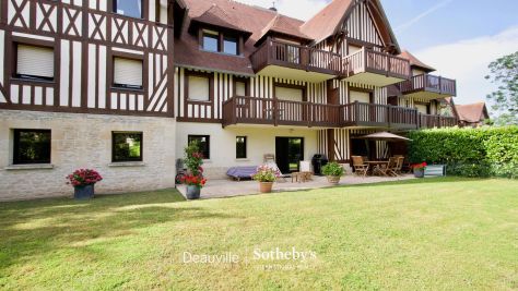 appartement 5 Pièces en vente sur DEAUVILLE (14800) Vente Appartement Deauville 5 Pièces 125 m²