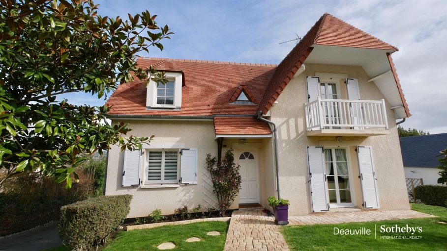house 9 Rooms for sale on ST ARNOULT (14800)