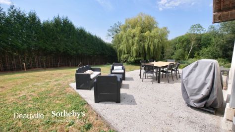 Sale House Bonneville-sur-Touques 6&nbsp;Rooms 200&nbsp;m²