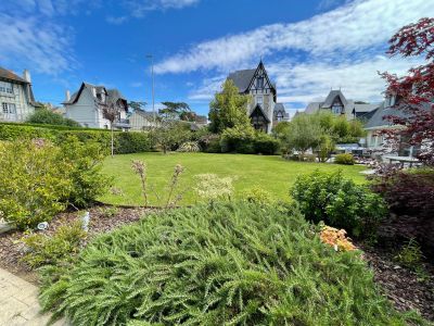 house 7 Rooms for sale on DEAUVILLE (14800) Sale House Deauville 7 Rooms 243 m²