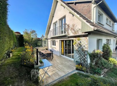 house 7 Rooms for sale on DEAUVILLE (14800) Sale House Deauville 7 Rooms 170 m²