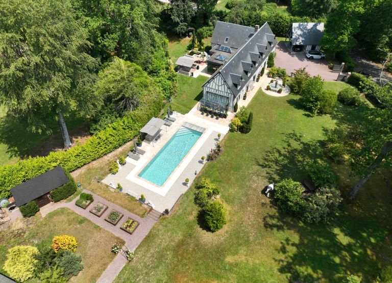 house 8 Rooms for sale on ST GATIEN DES BOIS (14130)