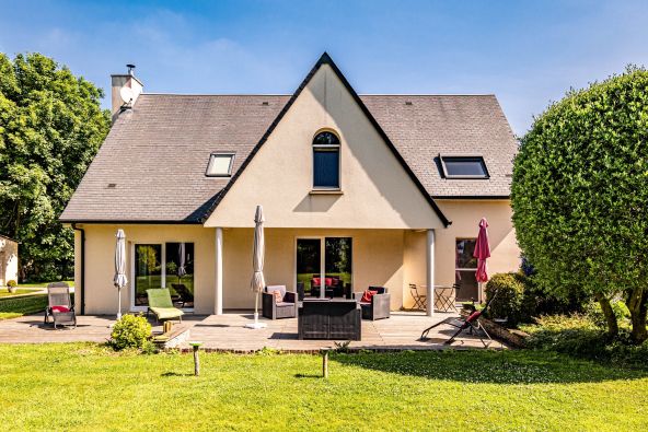 Vente Maison Ver-sur-Mer 7 Pièces 245 m²