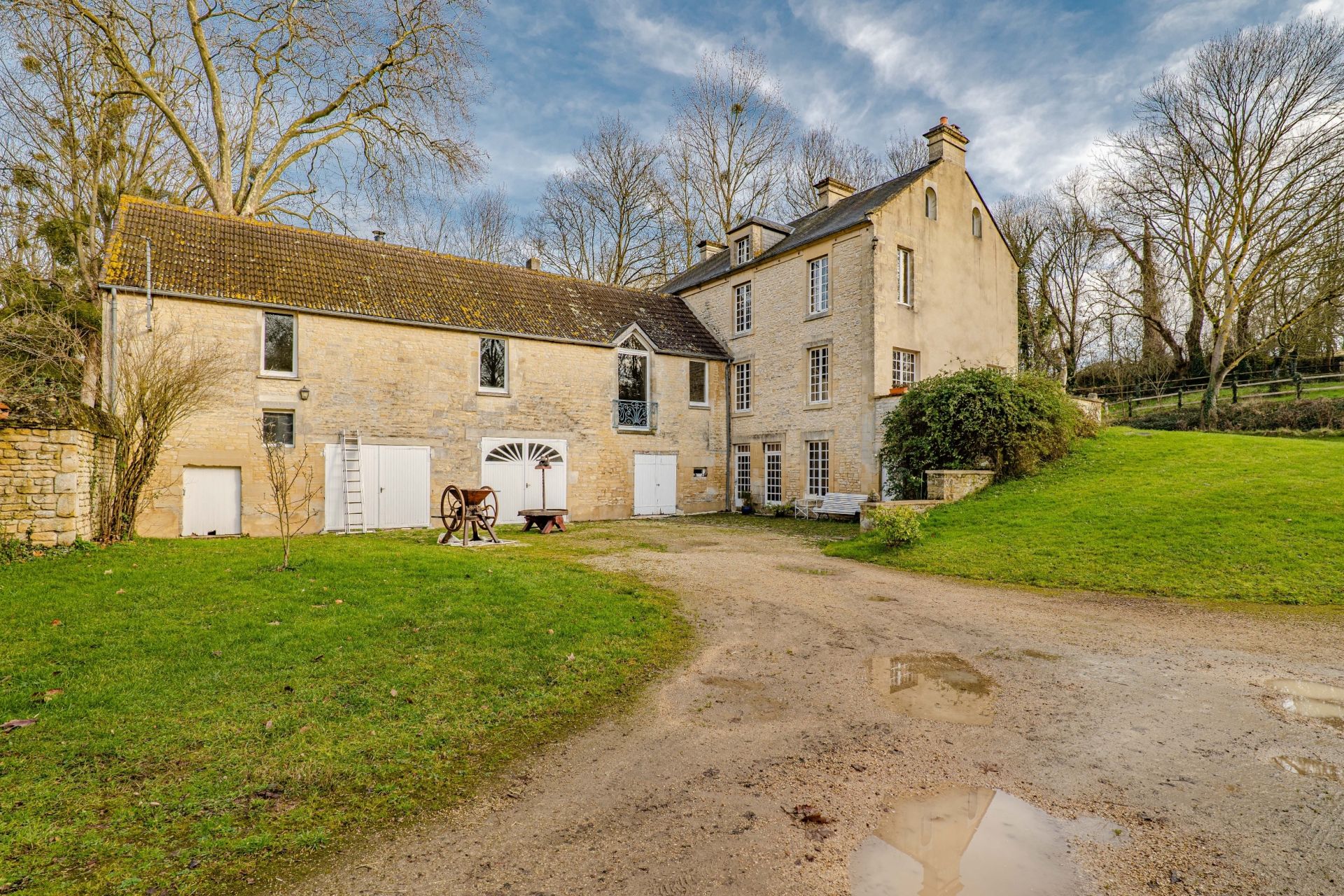 Sale House Cully 9 Rooms 300 m² Bayeux Sotheby's International Realty