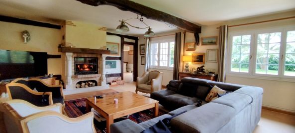 house 6 Rooms for sale on LE BEC HELLOUIN (27800) Sale House Le Bec-Hellouin 6 Rooms 193 m²