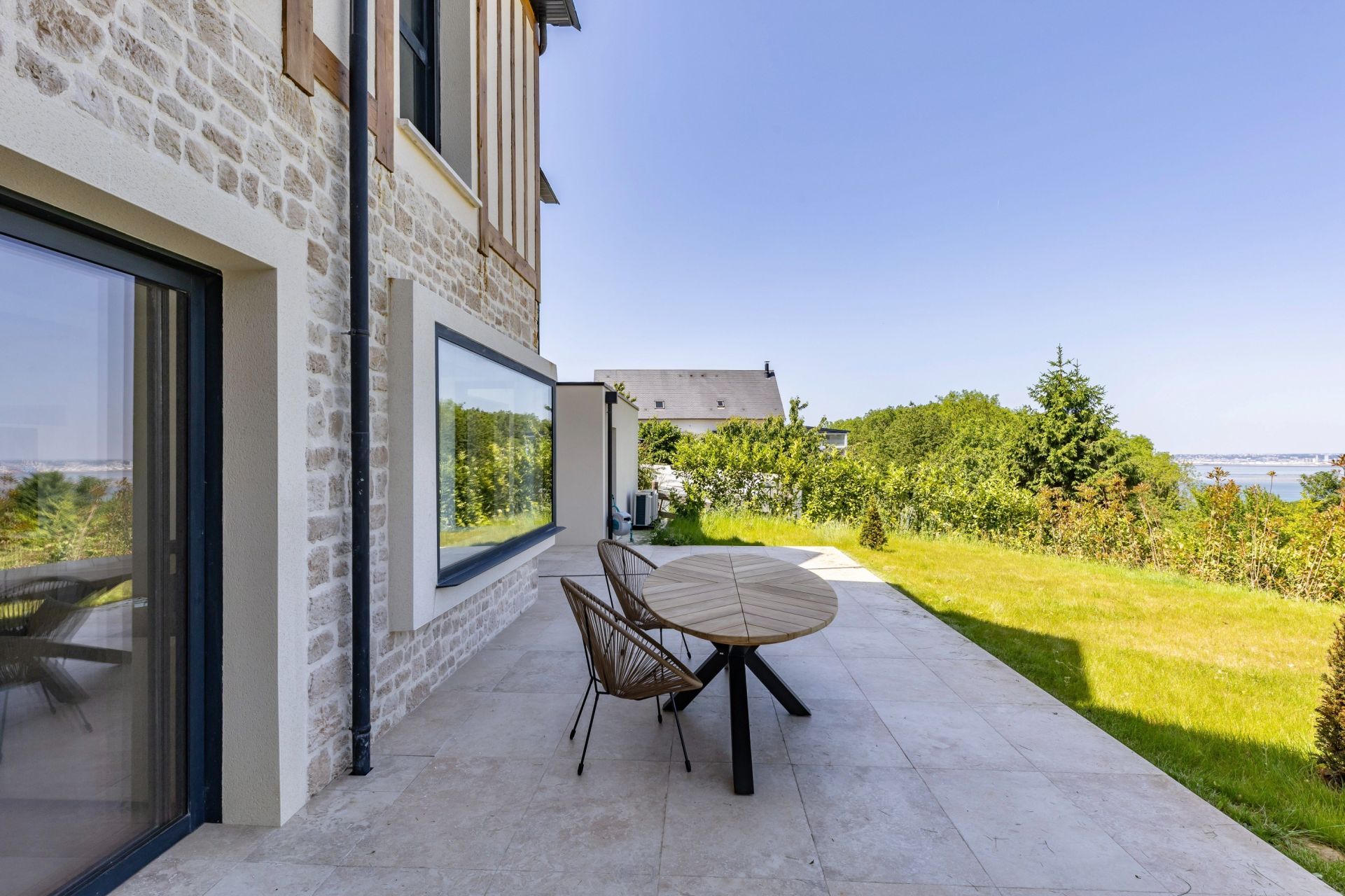 maison 8 Pièces en vente sur TROUVILLE SUR MER (14360)
