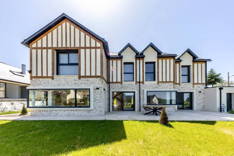 maison 8 Pièces en vente sur TROUVILLE SUR MER (14360)