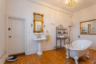 maison 17 Pièces en vente sur ISIGNY LE BUAT (50540)