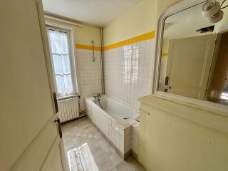 house 17 Rooms for sale on DEAUVILLE (14800)