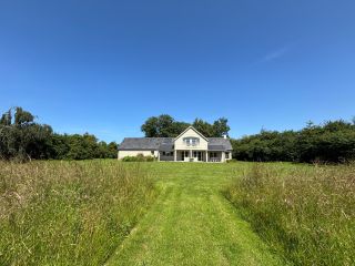 contemporary house 7 Rooms for sale on BAYEUX (14400)