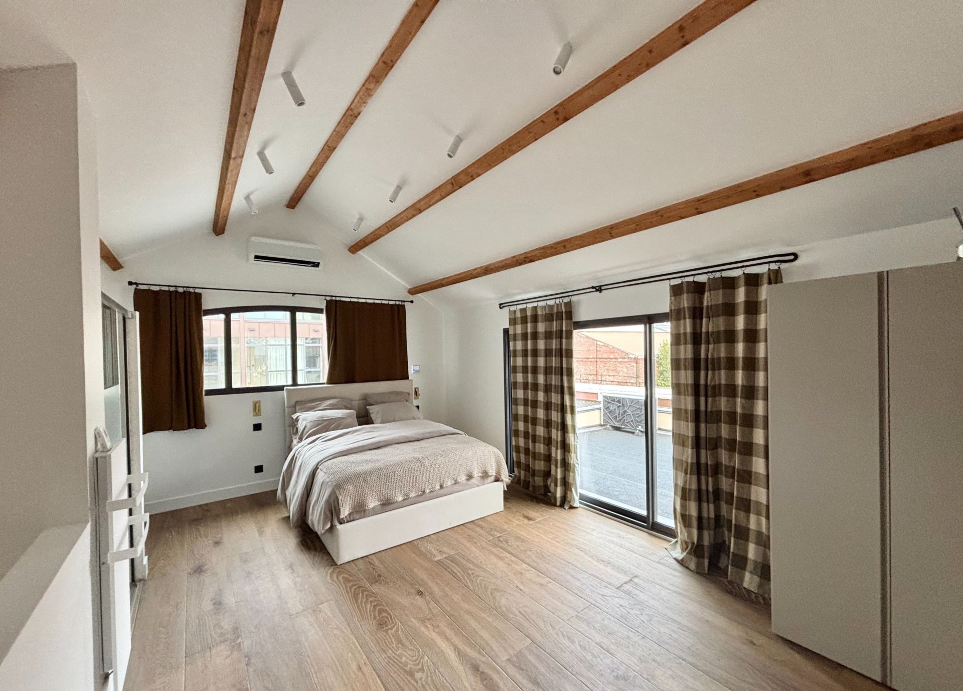 maison 9 Pièces en location saisonnière sur TROUVILLE SUR MER (14360)