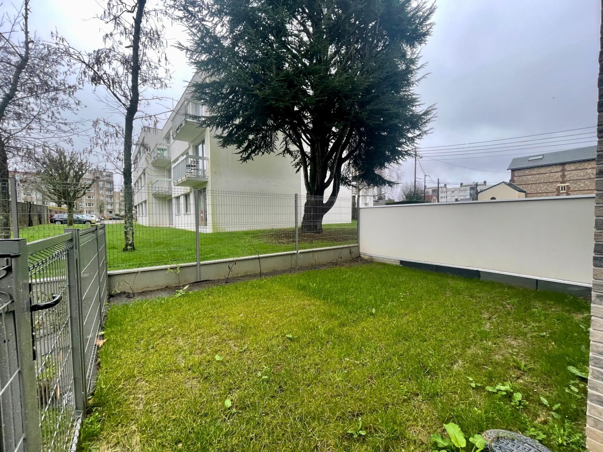 apartment 4 Rooms for sale on MONT ST AIGNAN (76130)