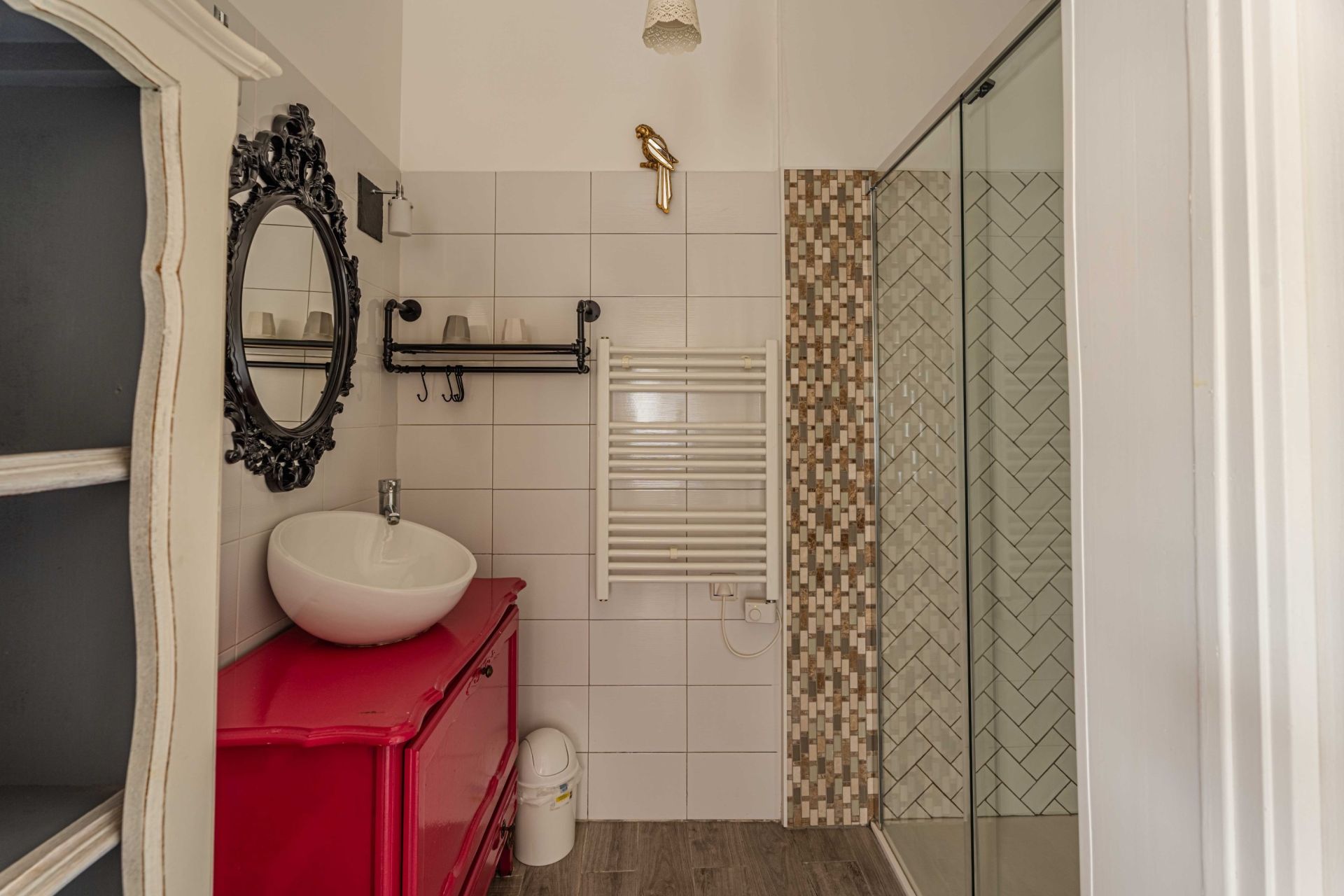 house 15 Rooms for sale on BAYEUX (14400)