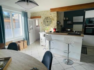 house 4 Rooms for sale on BAYEUX (14400)