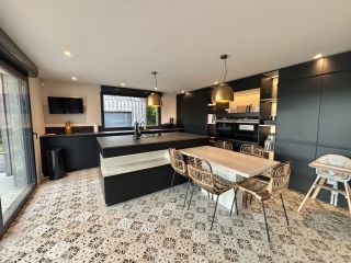house 6 Rooms for sale on GLANVILLE (14950)
