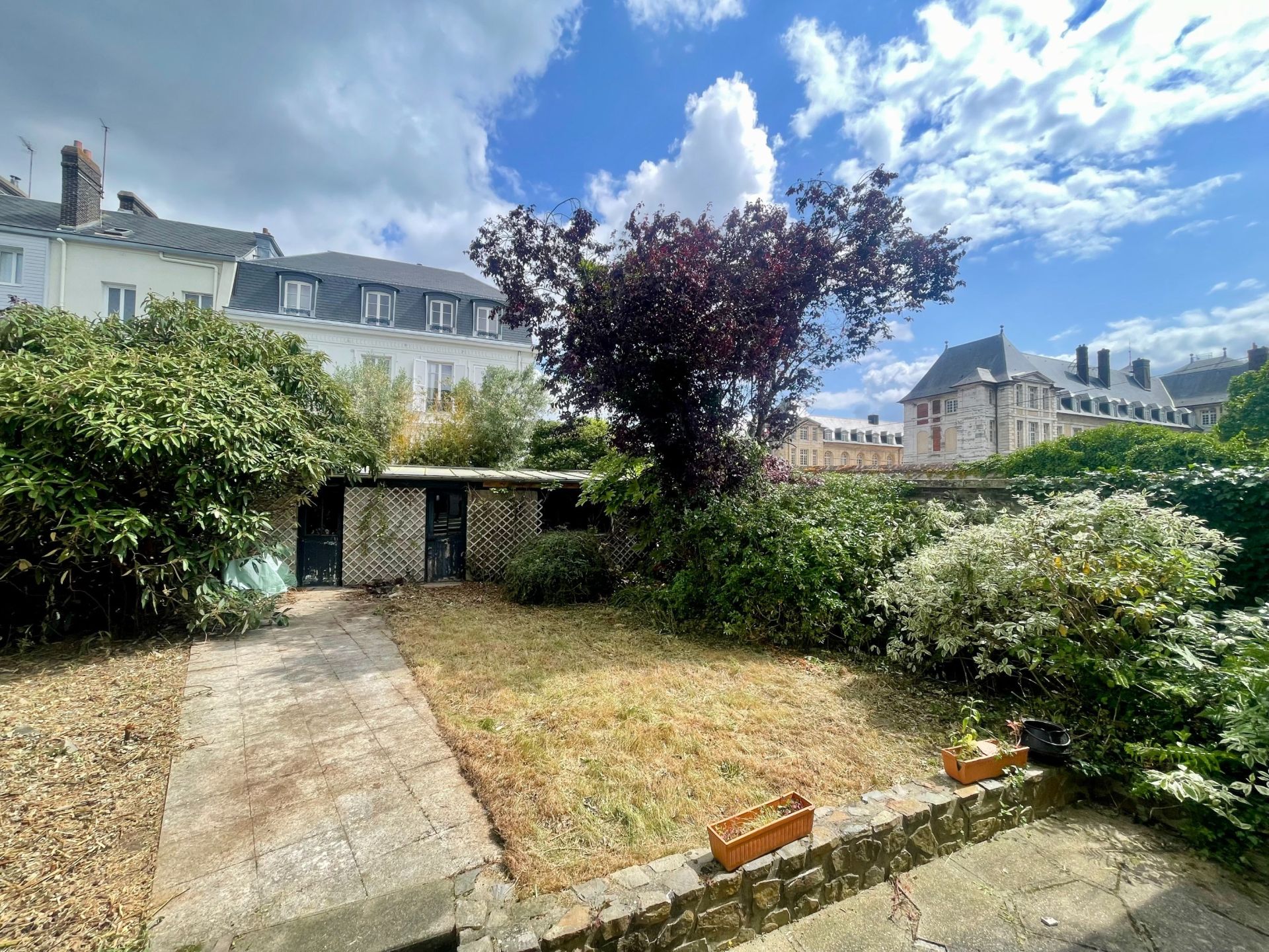house 9 Rooms for sale on ROUEN (76000)