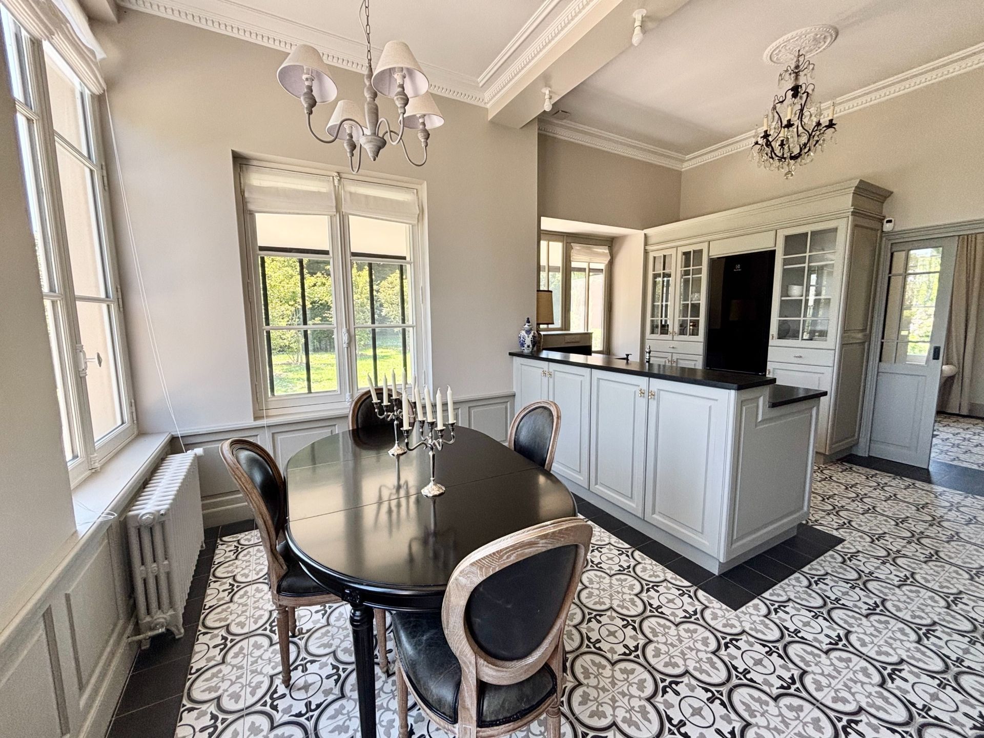 maison 9 Pièces en location saisonnière sur EQUEMAUVILLE (14600)