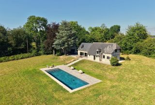 house 6 Rooms for seasonal rent on GLANVILLE (14950)