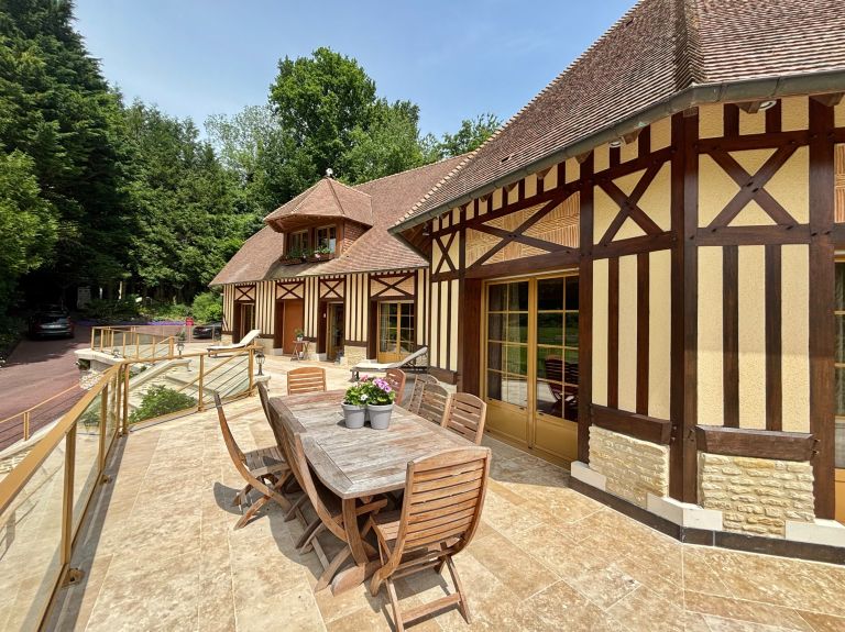 maison 9 Pièces en vente sur PONT L EVEQUE (14130)