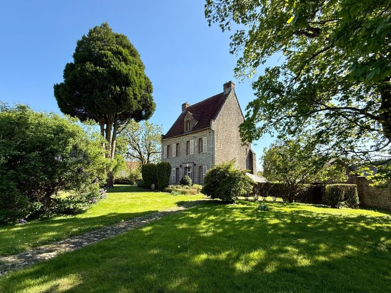 house 6 Rooms for sale on HAUSSEZ (76440)