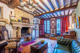 house 9 Rooms for sale on BAYEUX (14400)