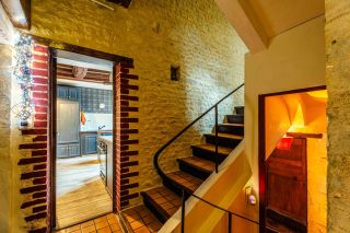 house 9 Rooms for sale on BAYEUX (14400)