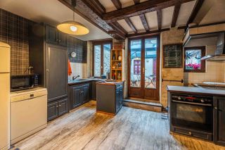 house 9 Rooms for sale on BAYEUX (14400)