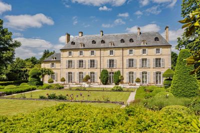 equestrian property 16 Rooms for sale on NEUVY AU HOULME (61210) Sale Equestrian property Neuvy-au-Houlme 16 Rooms 3461 m²