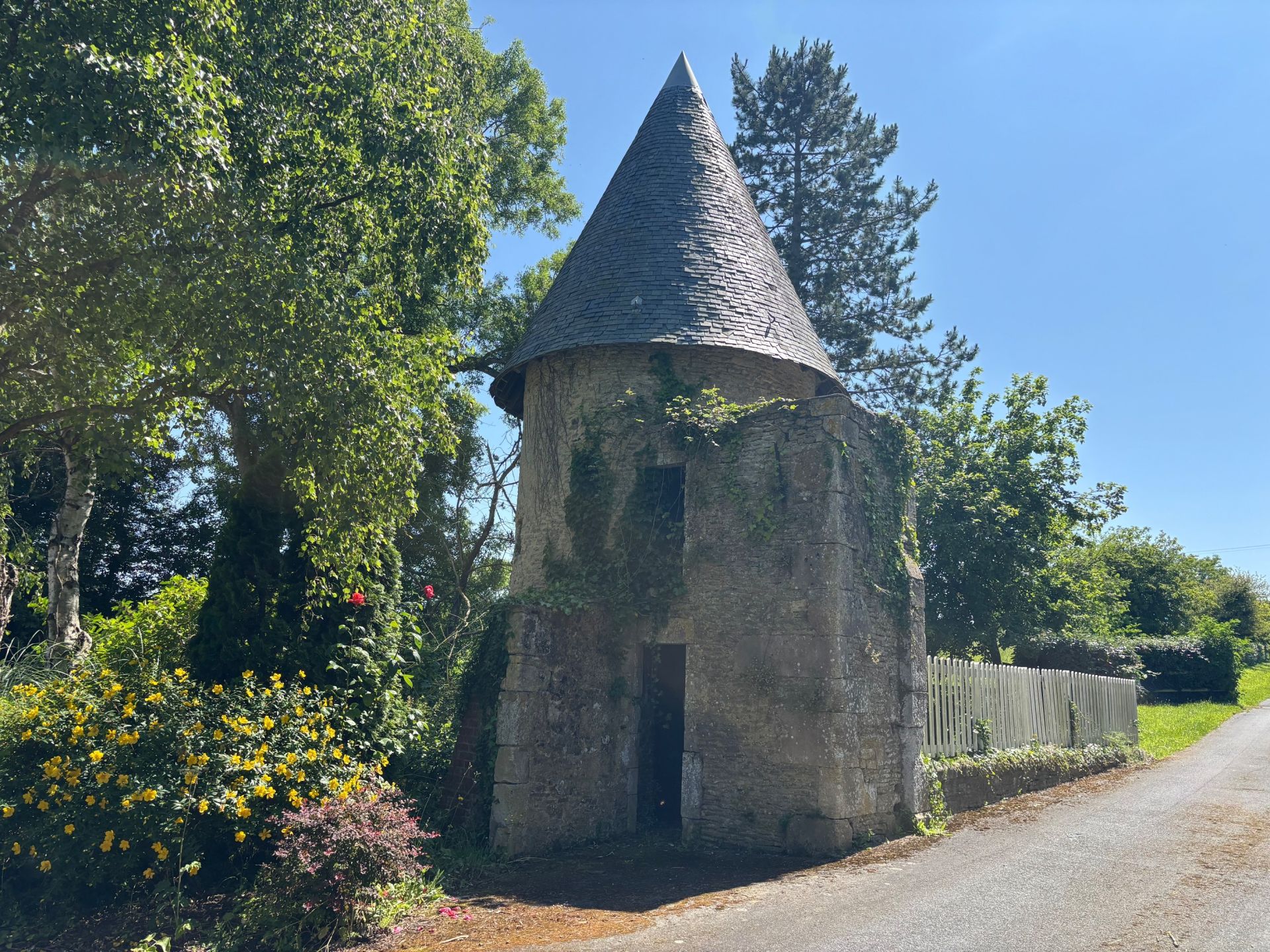 house 7 Rooms for sale on CARENTAN LES MARAIS (50500)