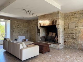 house 7 Rooms for sale on CARENTAN LES MARAIS (50500)