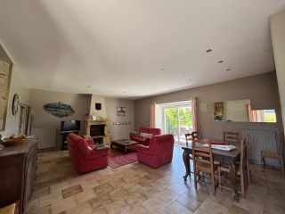 house 7 Rooms for sale on CARENTAN LES MARAIS (50500)