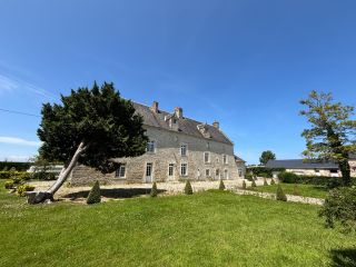 house 7 Rooms for sale on CARENTAN LES MARAIS (50500)