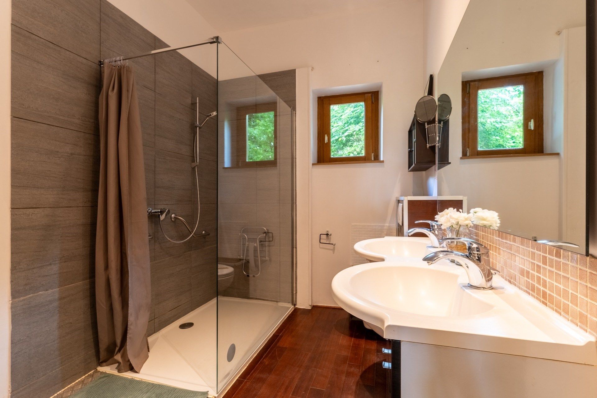 house 7 Rooms for sale on GONNEVILLE SUR SCIE (76590)