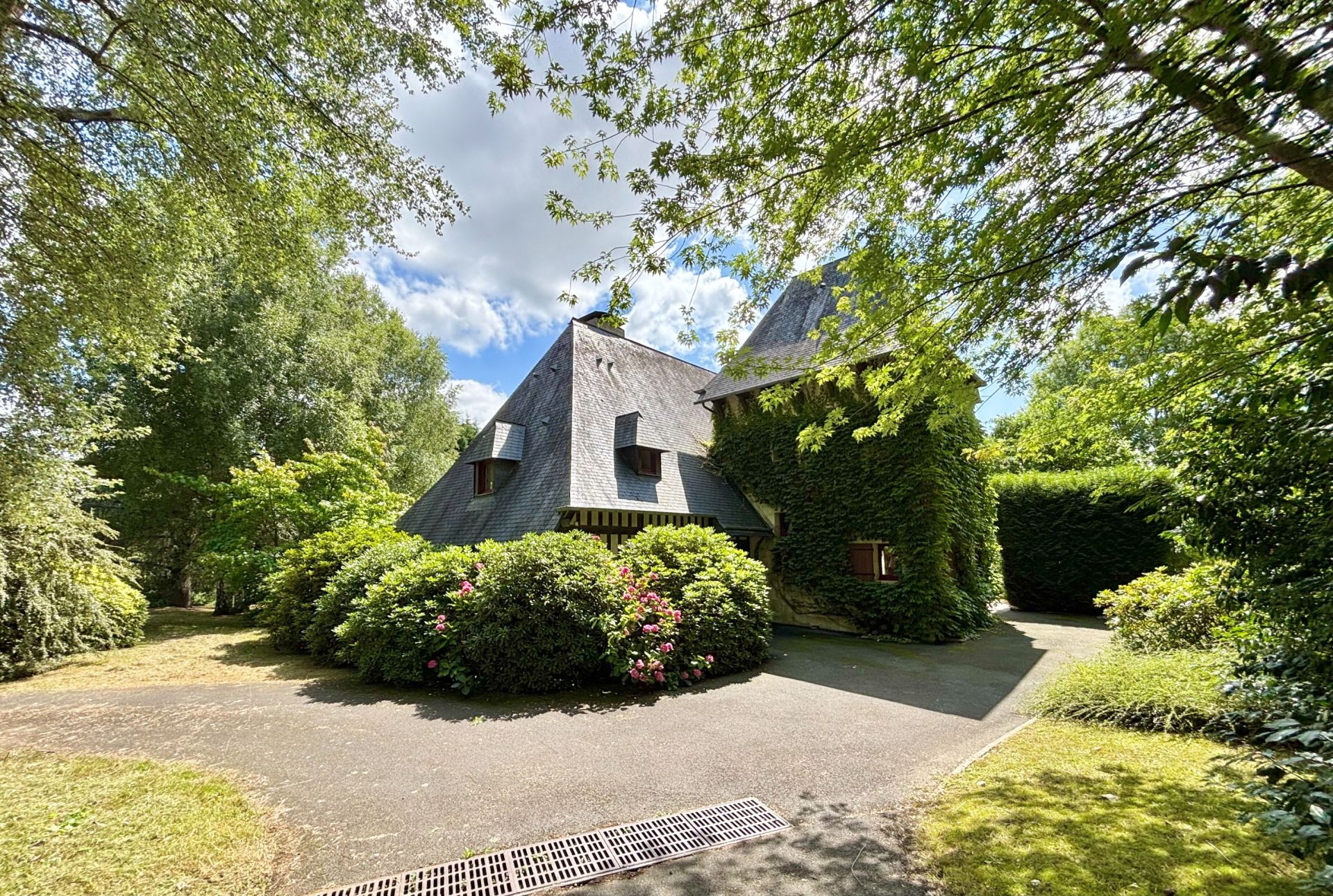 maison 10 Pièces en vente sur ENGLESQUEVILLE EN AUGE (14800)