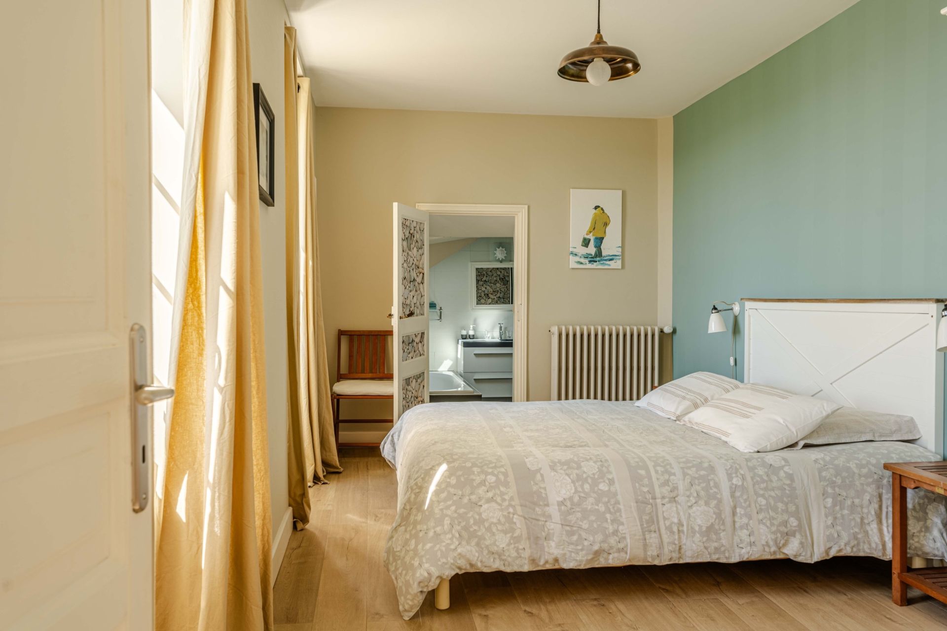 house 11 Rooms for sale on BAYEUX (14400)