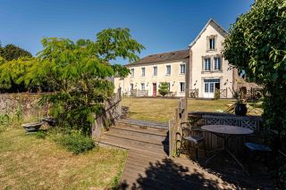 house 11 Rooms for sale on BAYEUX (14400)