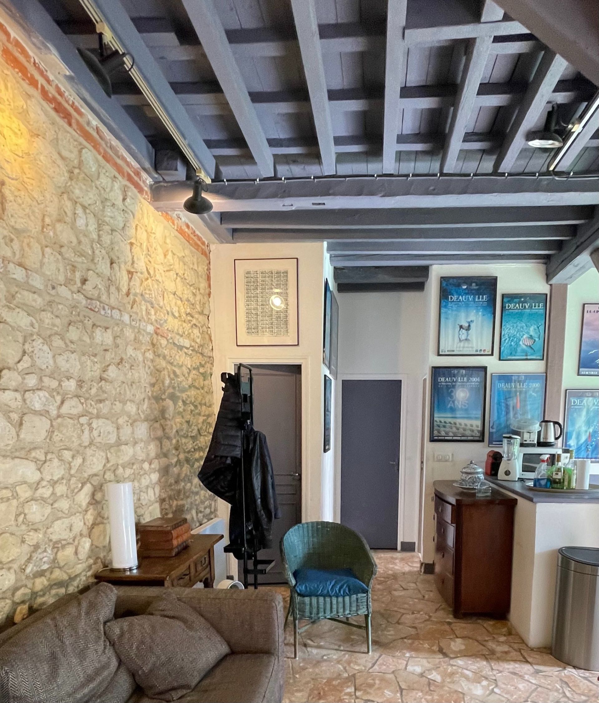 house 6 Rooms for sale on DEAUVILLE (14800)