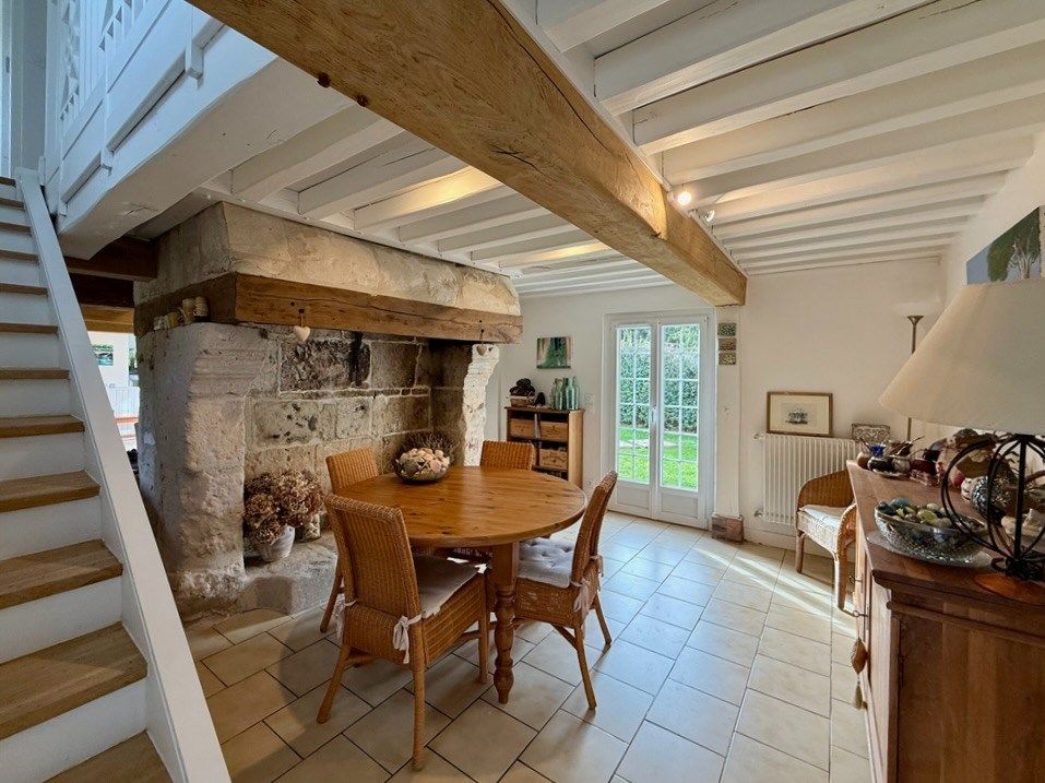 Norman house 8 Rooms for sale on PONT L EVEQUE (14130)