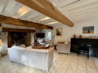 Norman house 8 Rooms for sale on PONT L EVEQUE (14130)