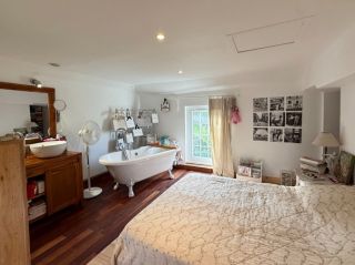 Norman house 8 Rooms for sale on MANNEVILLE LA PIPARD (14130)