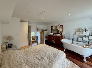 Norman house 8 Rooms for sale on MANNEVILLE LA PIPARD (14130)