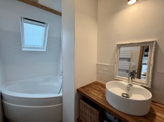 Norman house 8 Rooms for sale on MANNEVILLE LA PIPARD (14130)